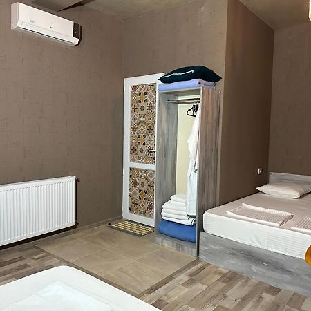 Nid Hotel Тбилиси Екстериор снимка