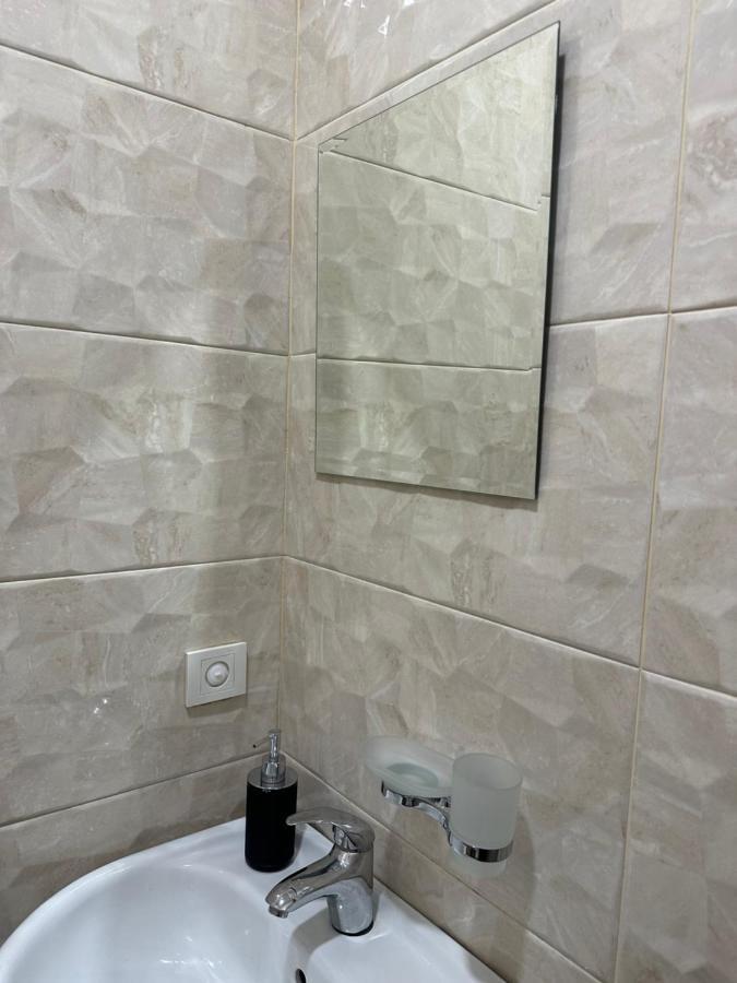 Nid Hotel Тбилиси Екстериор снимка