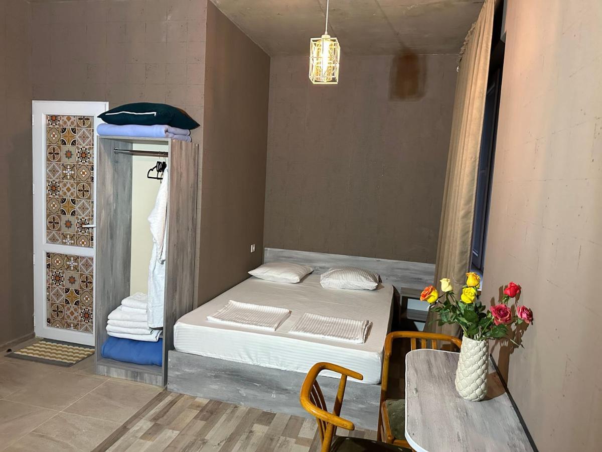 Nid Hotel Тбилиси Екстериор снимка