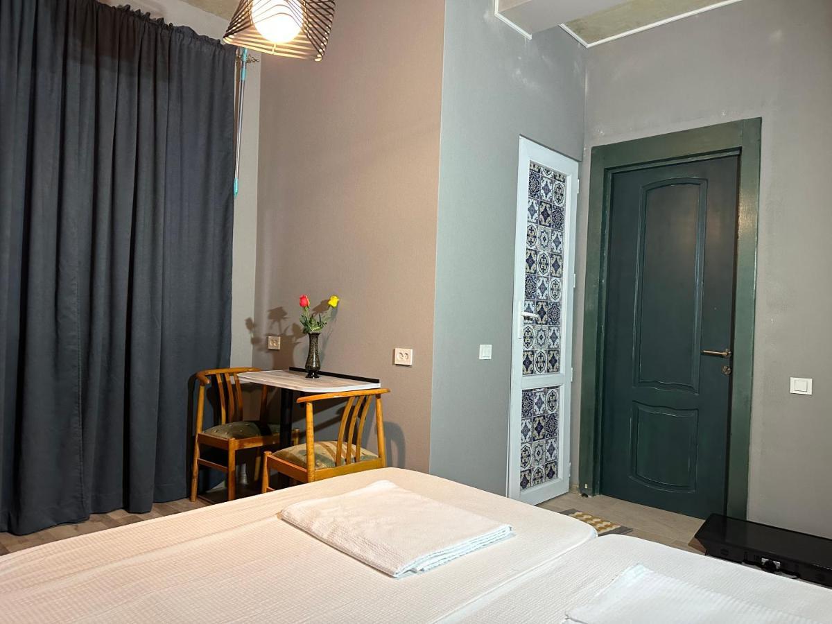 Nid Hotel Тбилиси Екстериор снимка