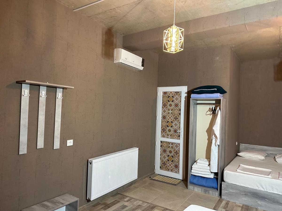 Nid Hotel Тбилиси Екстериор снимка