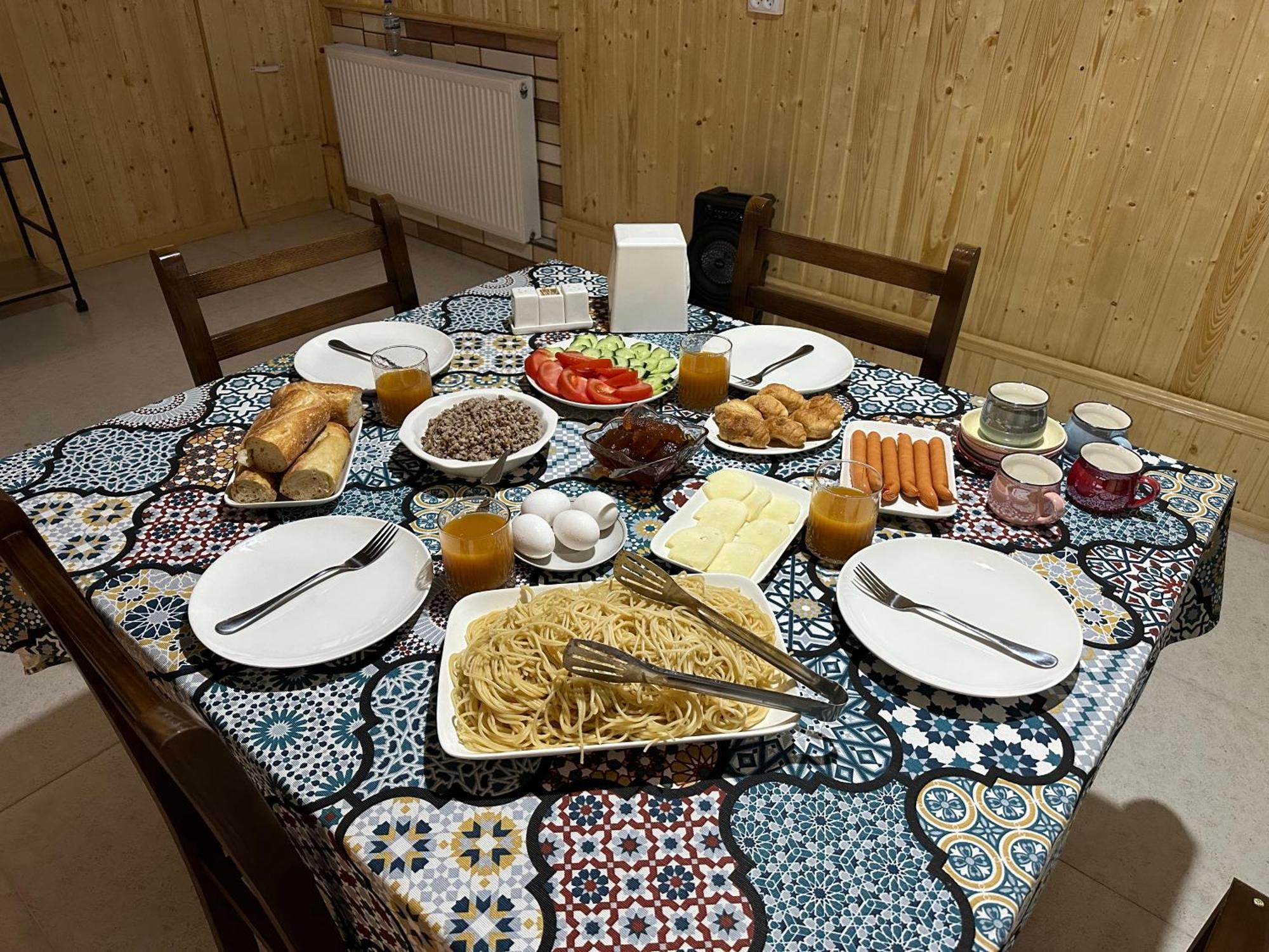 Nid Hotel Тбилиси Екстериор снимка