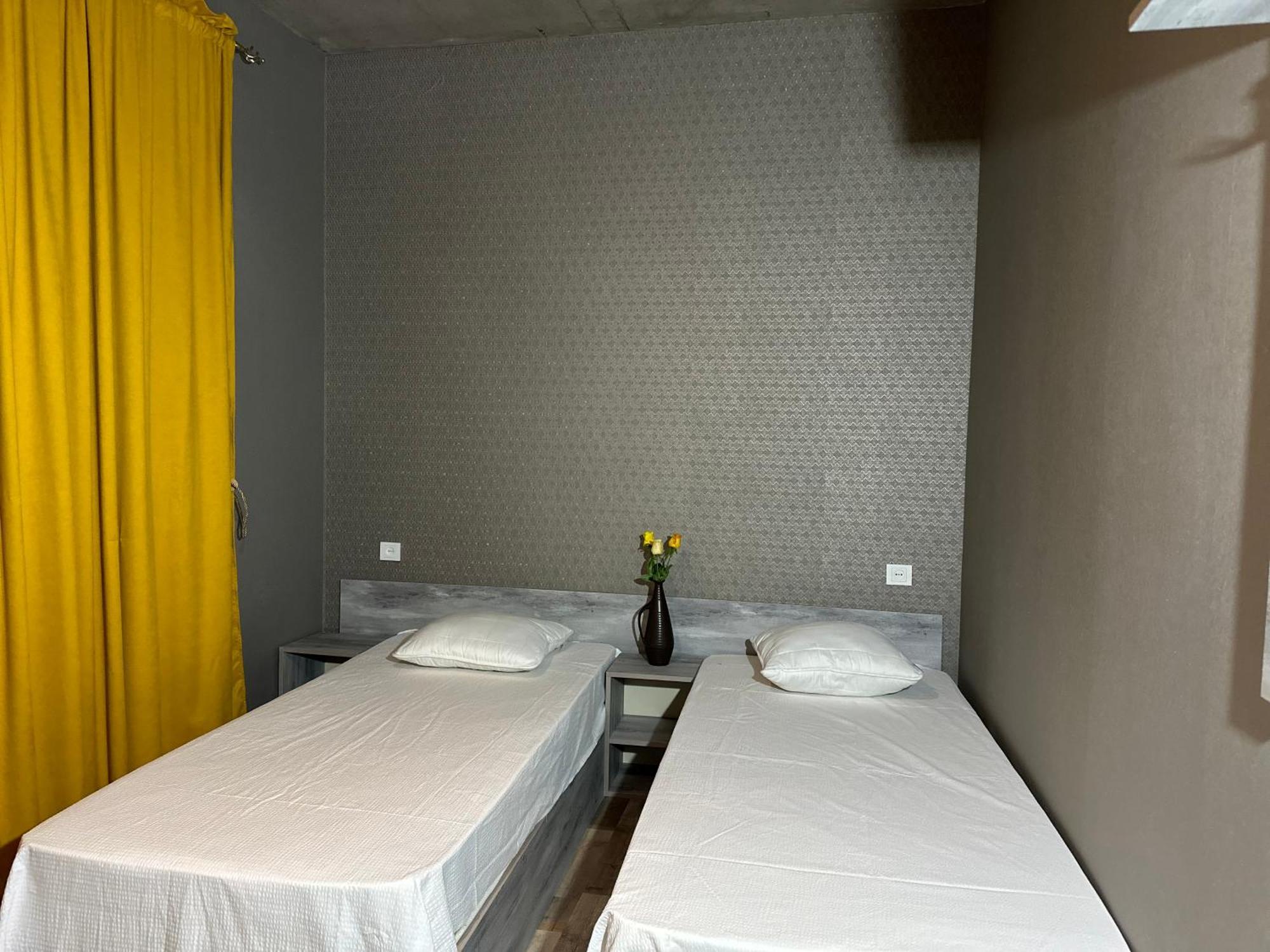 Nid Hotel Тбилиси Екстериор снимка