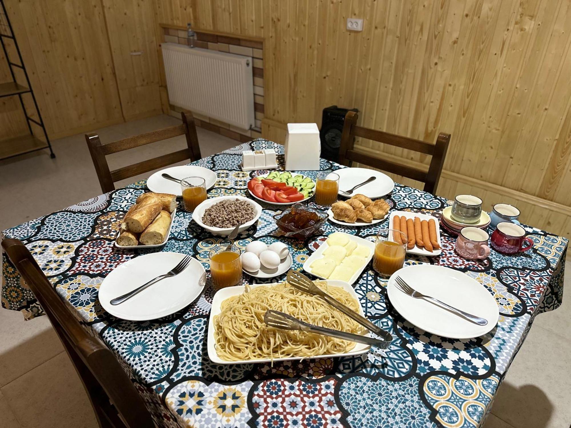 Nid Hotel Тбилиси Екстериор снимка