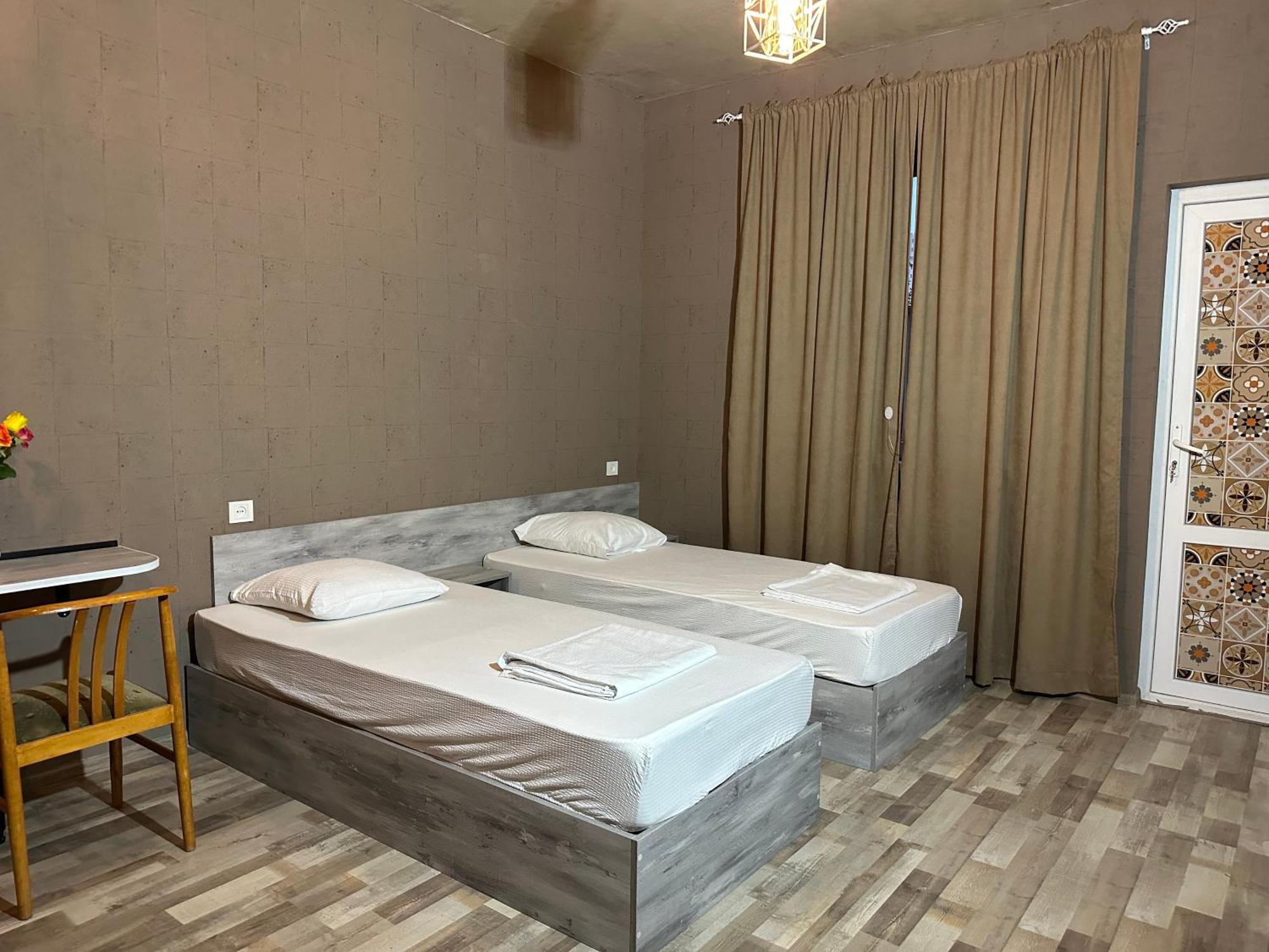 Nid Hotel Тбилиси Екстериор снимка