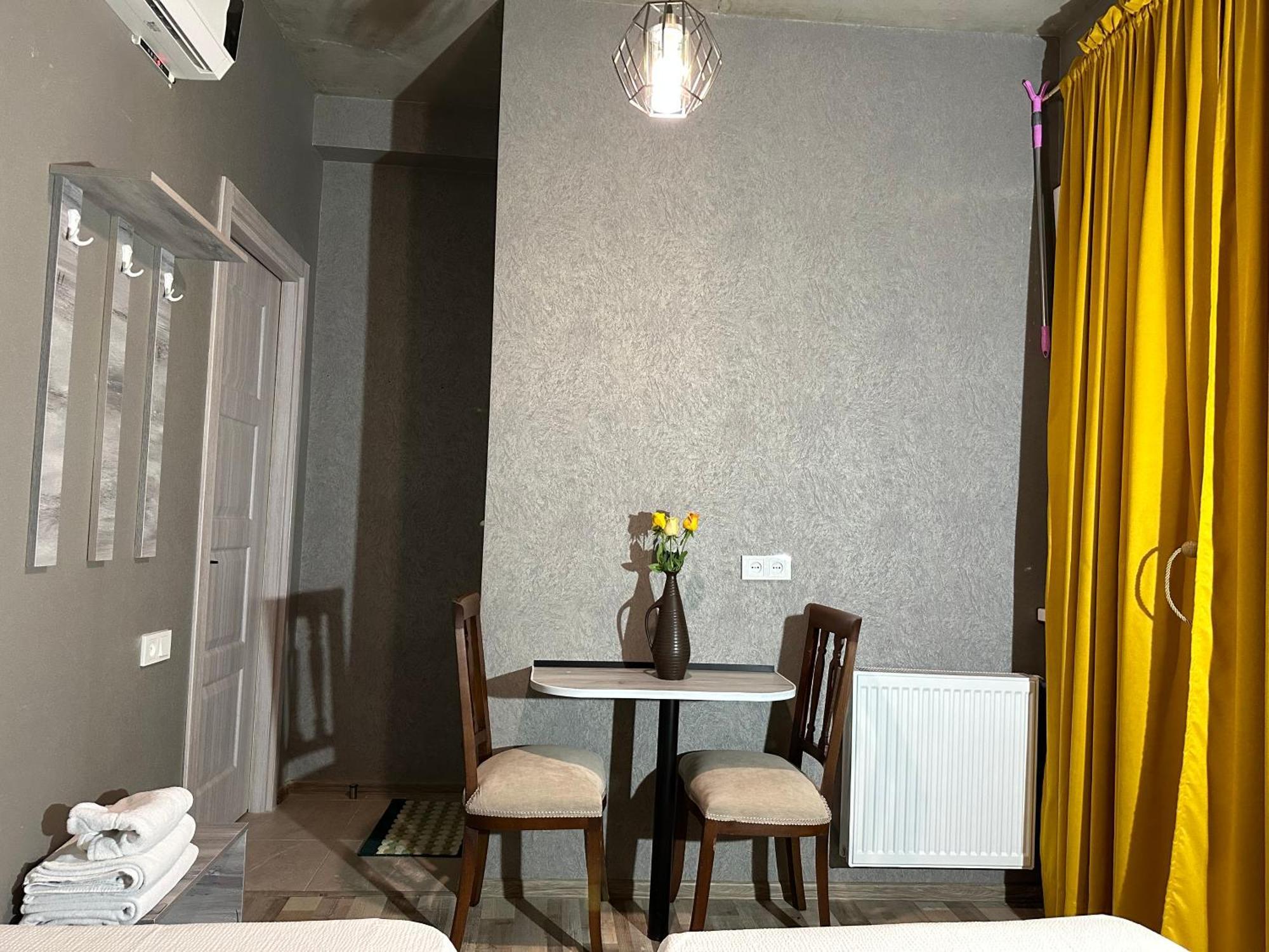 Nid Hotel Тбилиси Екстериор снимка